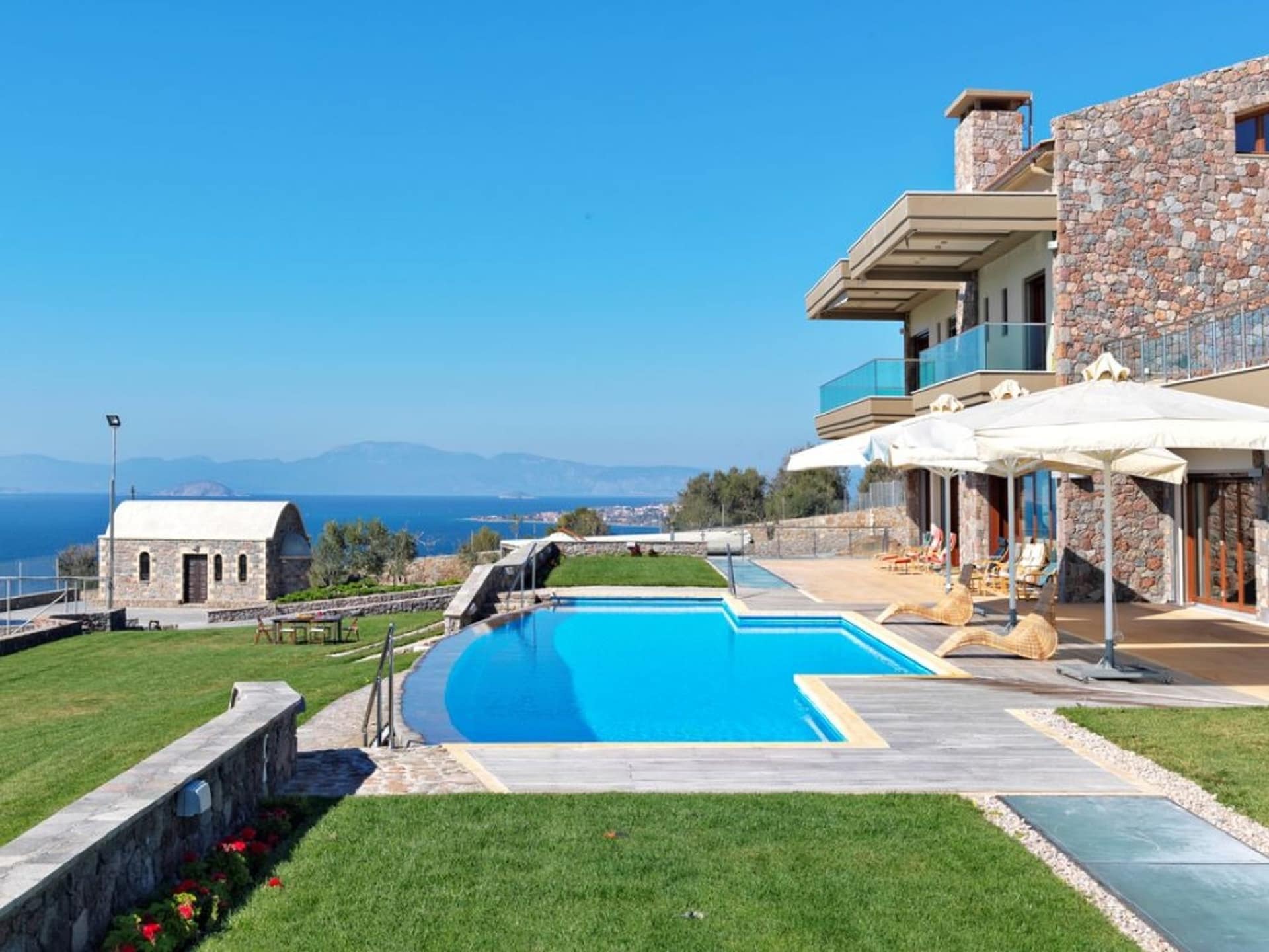Where to Stay in Crete: Choosing the Right Region