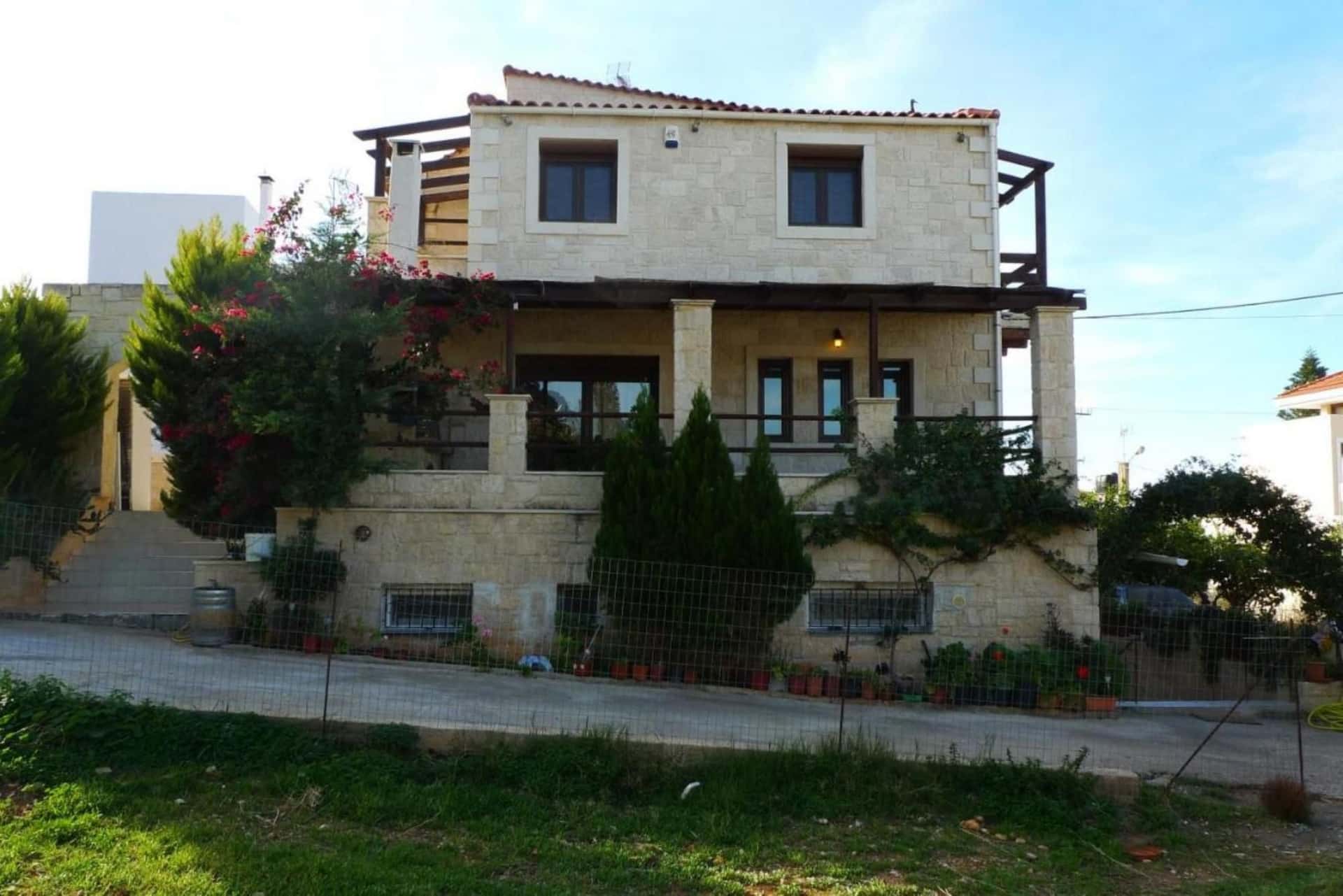 Stone and Wood Villa, luxury villa in Heraklion, Crete
