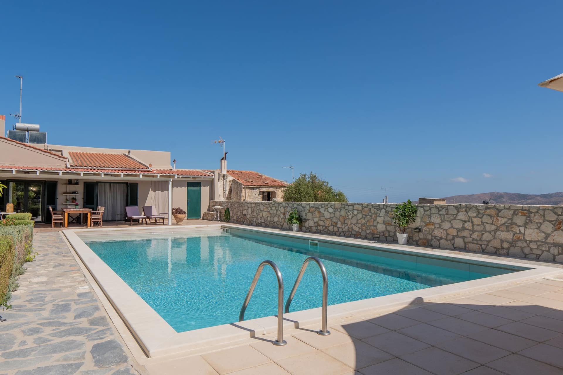 Villas in Crete with Heated Pools: What Heating Actually Buys You